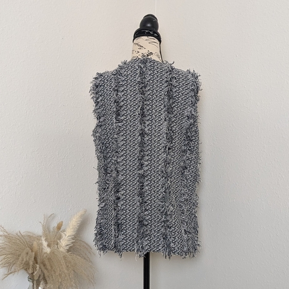 209 Wst 38 Knit Fringe Sweater Vest - Picture 5 of 7
